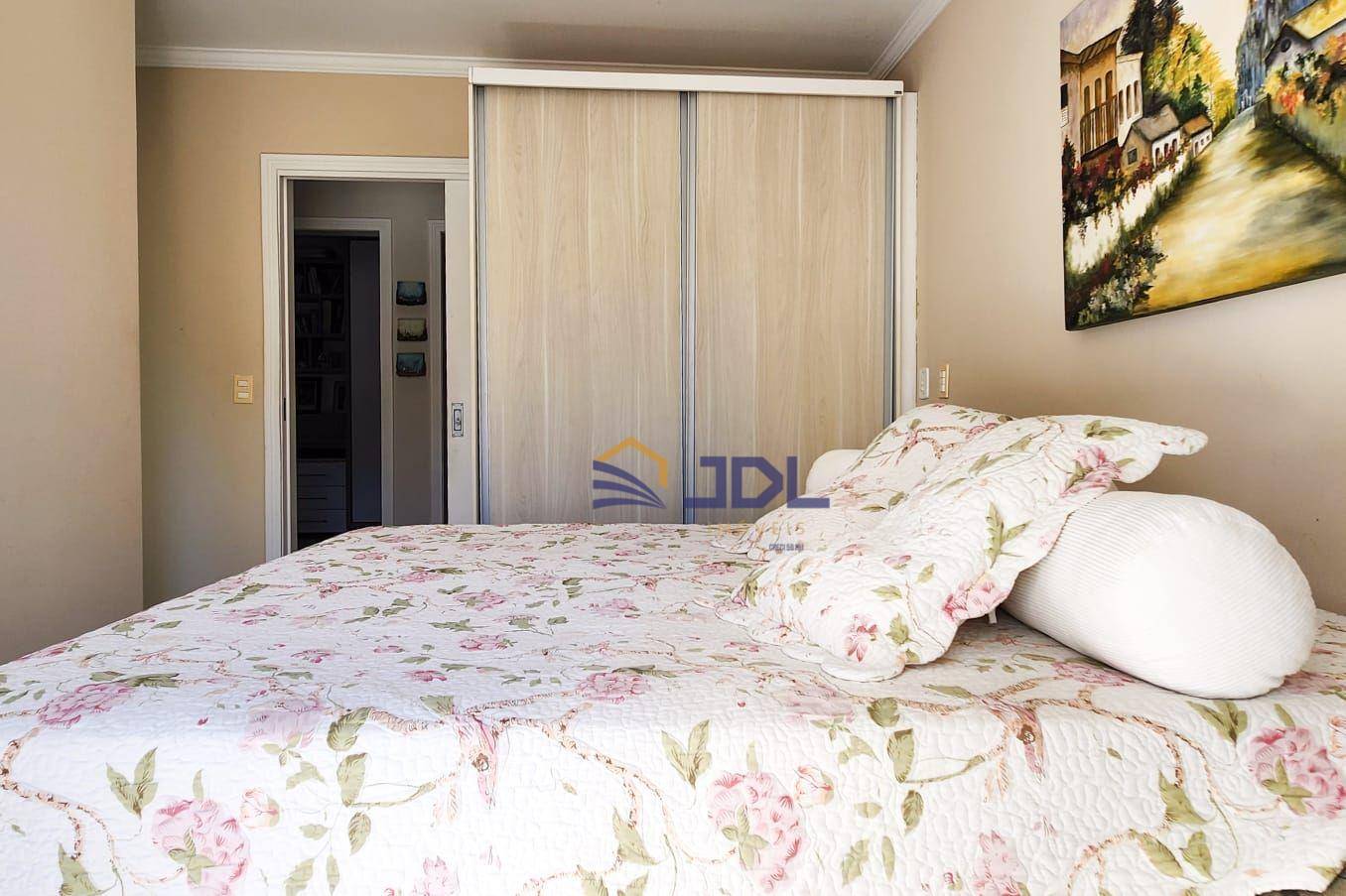 Apartamento à venda com 3 quartos, 127m² - Foto 8