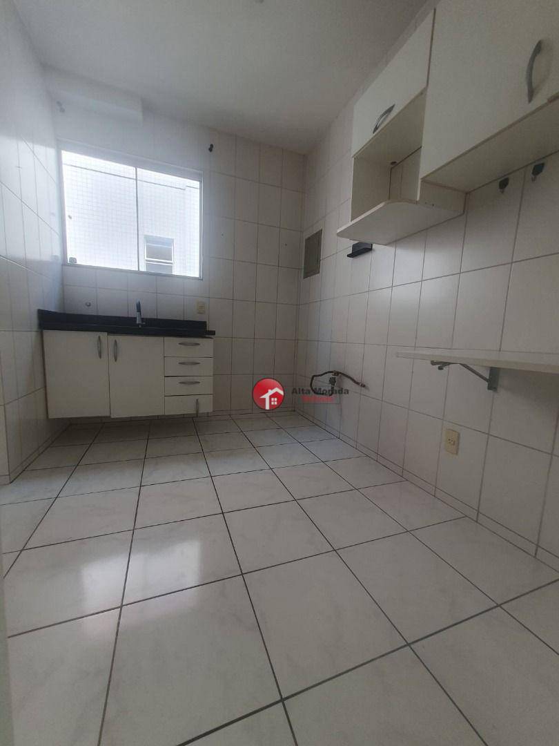 Apartamento para alugar com 2 quartos, 65m² - Foto 10