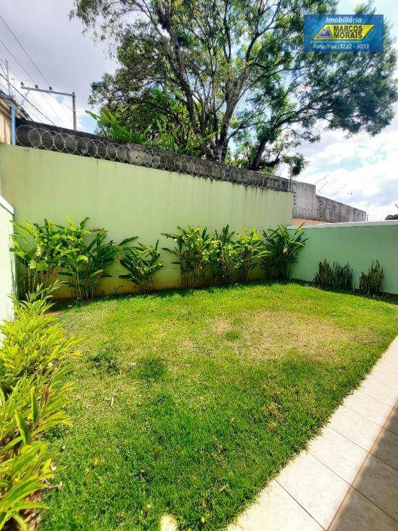 Casa de Condomínio para alugar com 4 quartos, 167m² - Foto 13