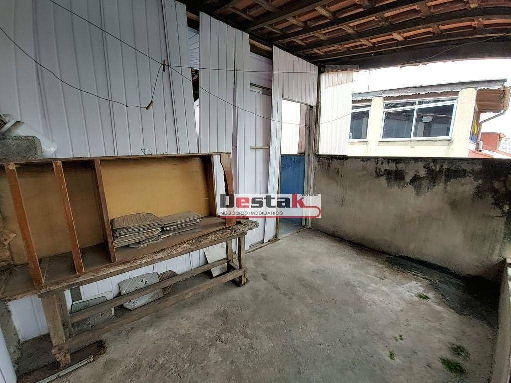 Sobrado à venda com 2 quartos, 200m² - Foto 15