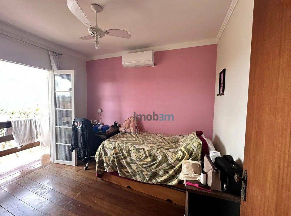 Casa à venda com 3 quartos, 196m² - Foto 5