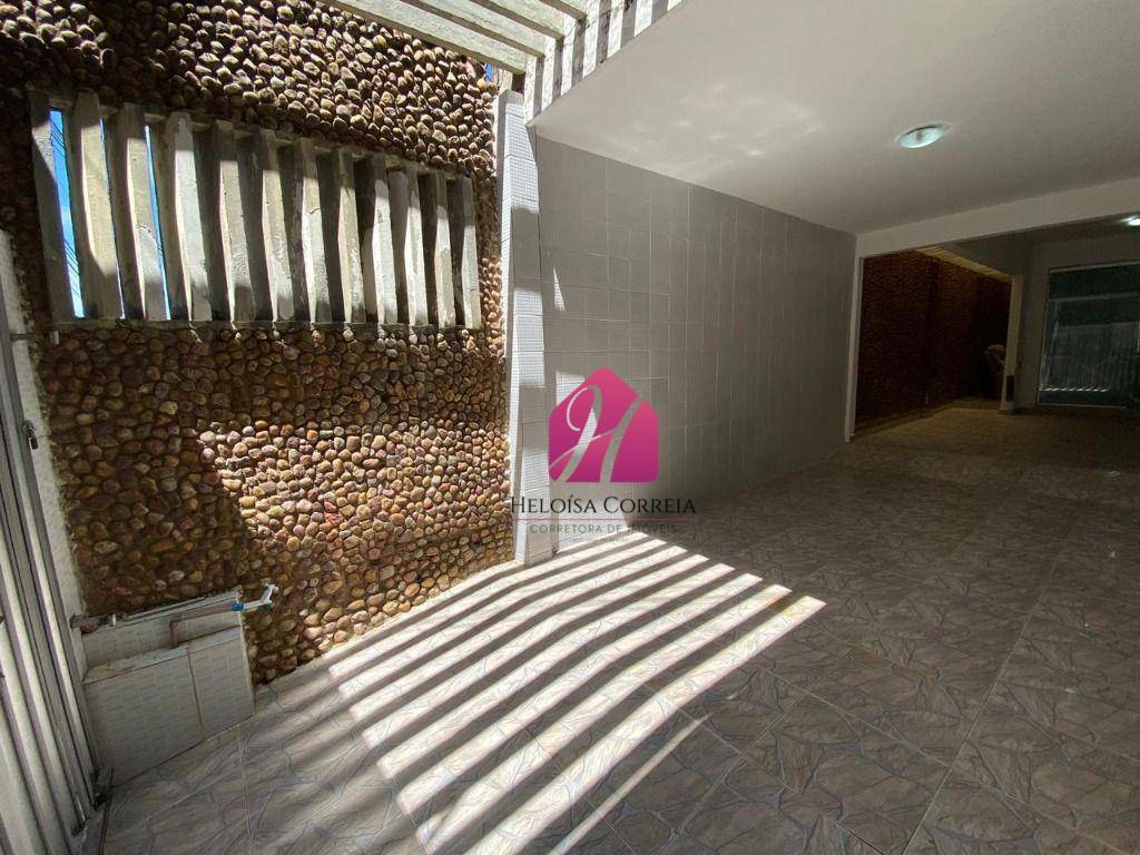 Casa, 3 quartos, 186 m² - Foto 2