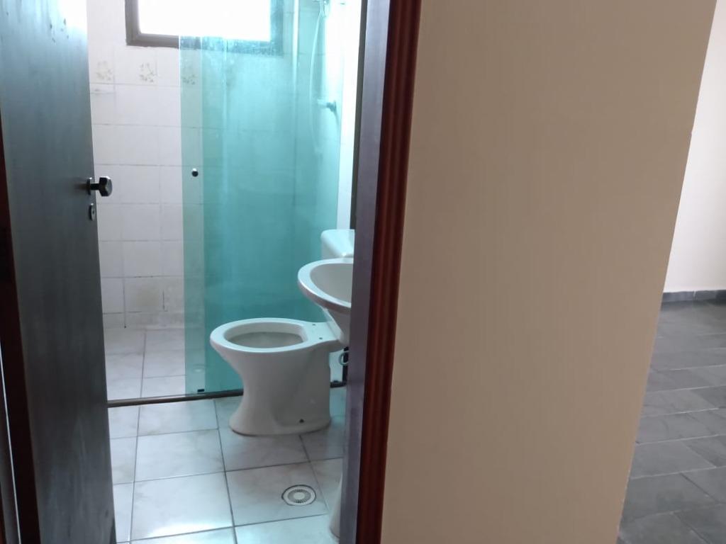 Apartamento à venda com 2 quartos, 70m² - Foto 19