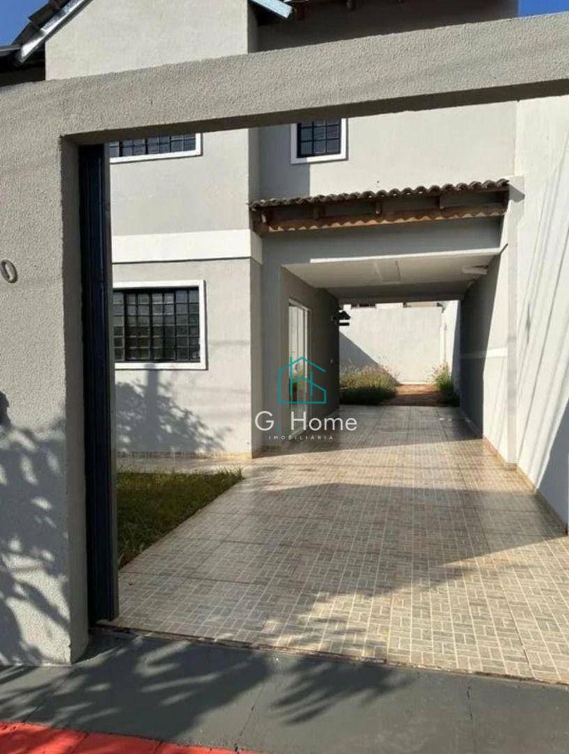 Casa à venda com 3 quartos, 100m² - Foto 2