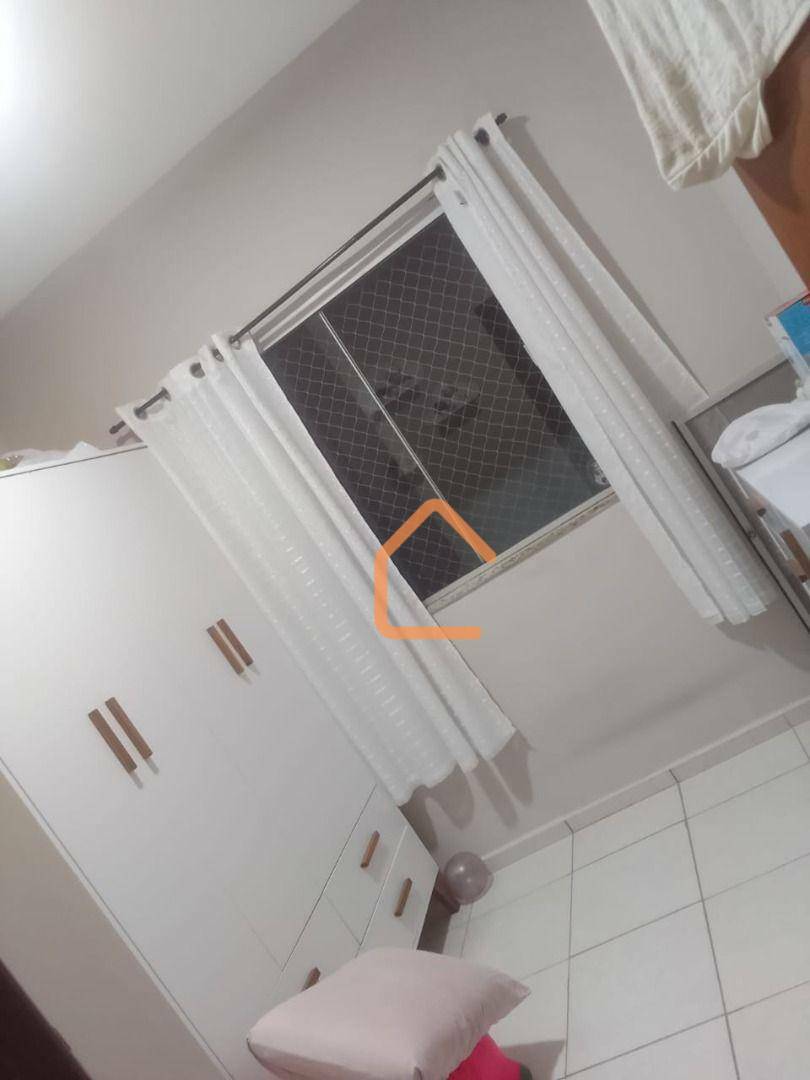 Apartamento à venda com 2 quartos, 72m² - Foto 4