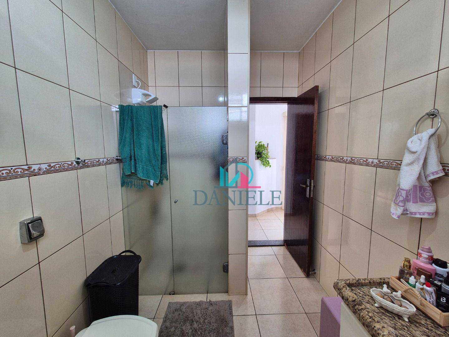 Casa à venda com 3 quartos, 182m² - Foto 12