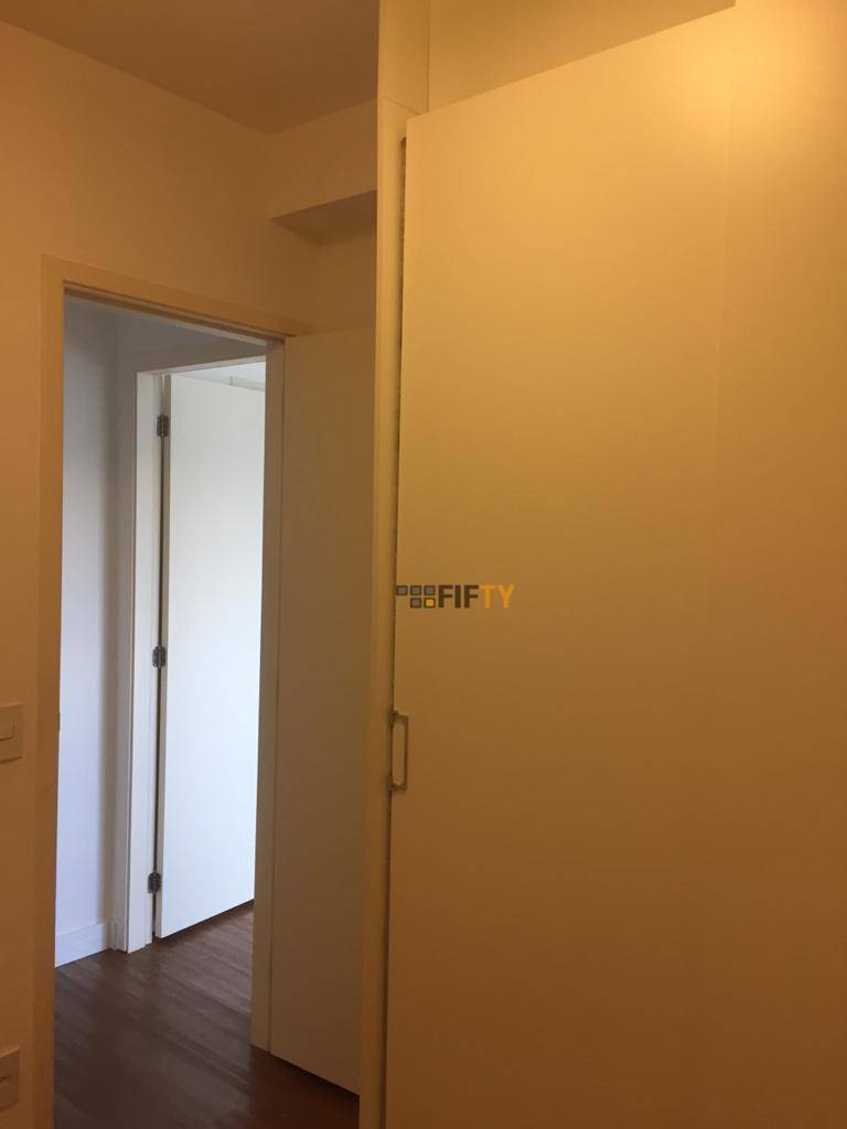 Apartamento para alugar com 2 quartos, 64m² - Foto 13