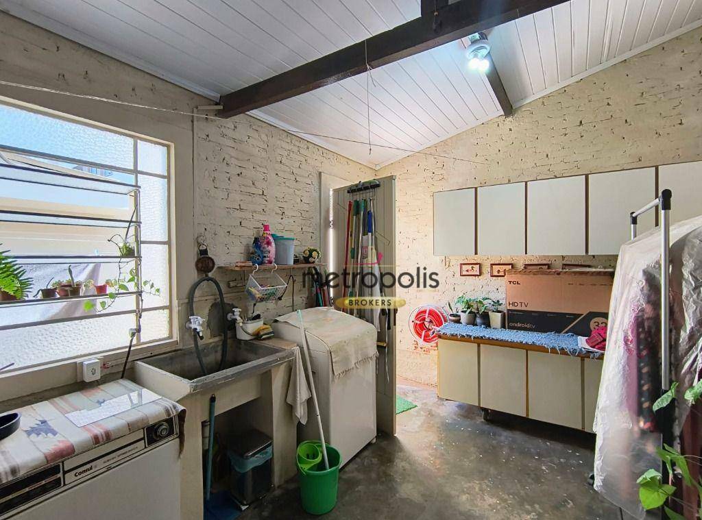 Casa à venda com 1 quarto, 147m² - Foto 4