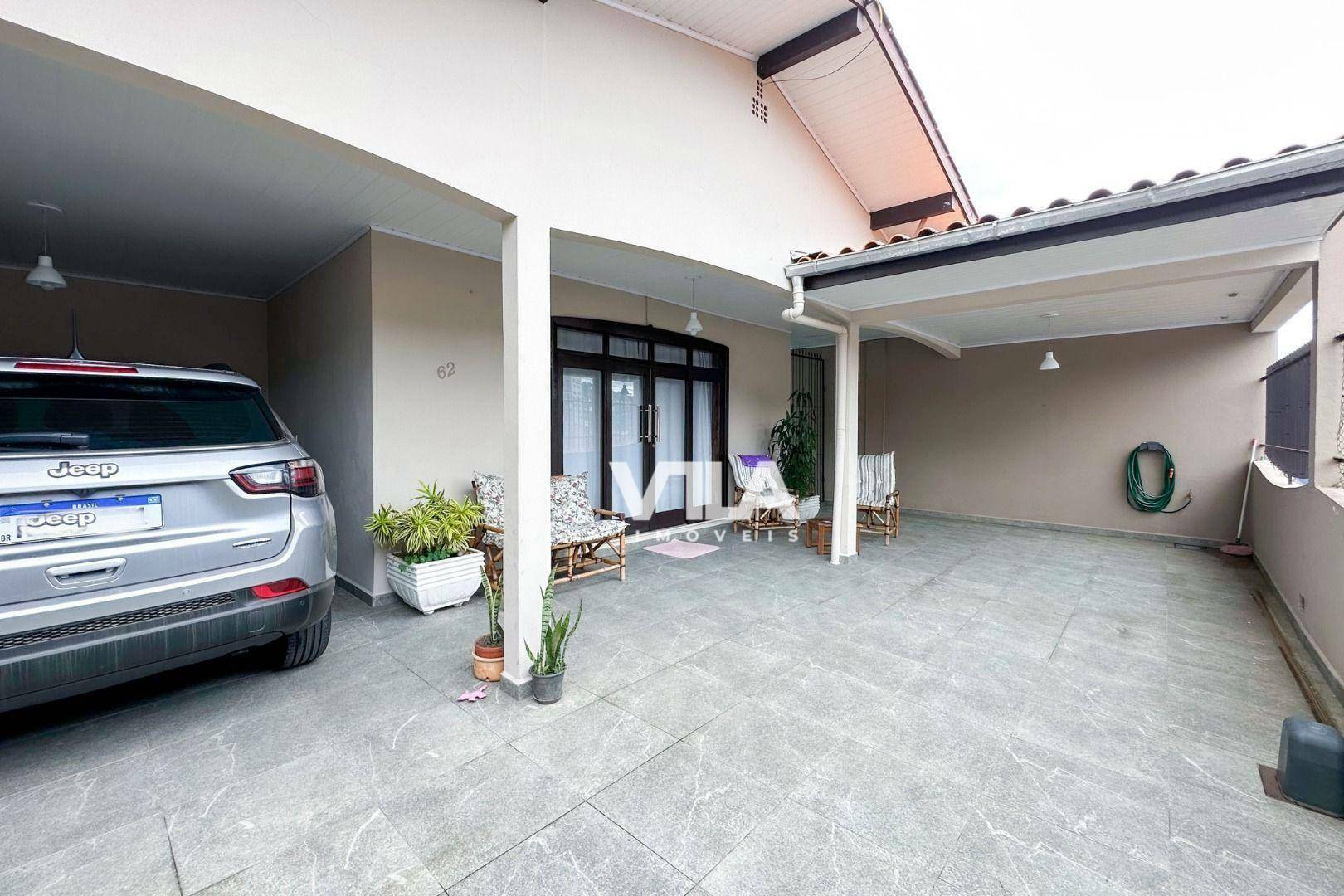 Casa à venda com 3 quartos, 200m² - Foto 4