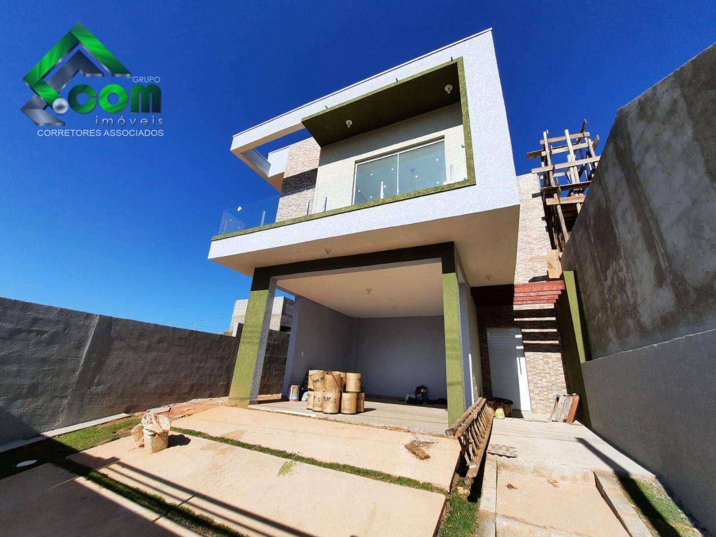 Casa à venda com 3 quartos, 116m² - Foto 1