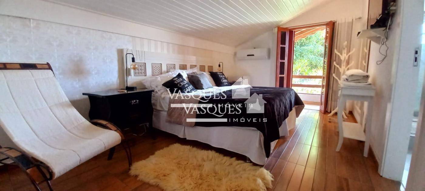 Casa de Condomínio à venda com 4 quartos, 330m² - Foto 11