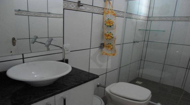 Casa à venda com 2 quartos, 200m² - Foto 10