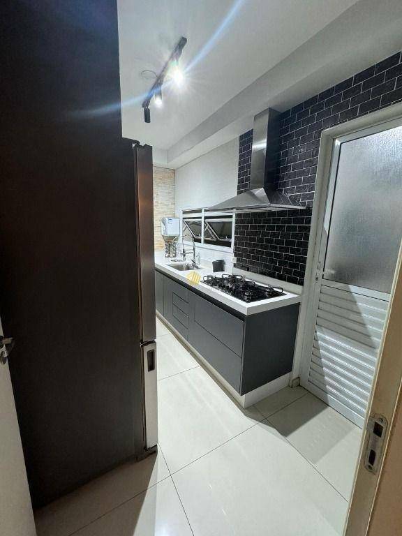 Apartamento à venda com 3 quartos, 107m² - Foto 20