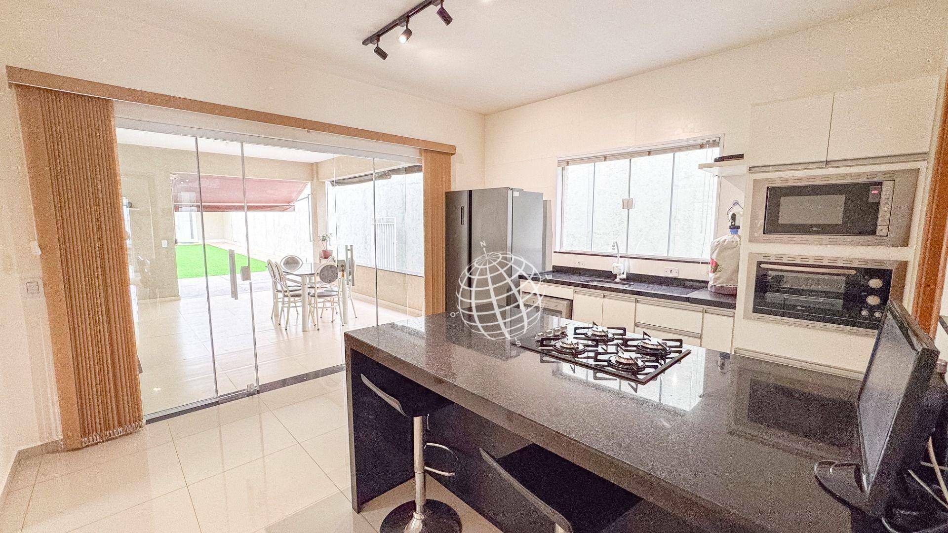 Casa à venda com 5 quartos, 320m² - Foto 5