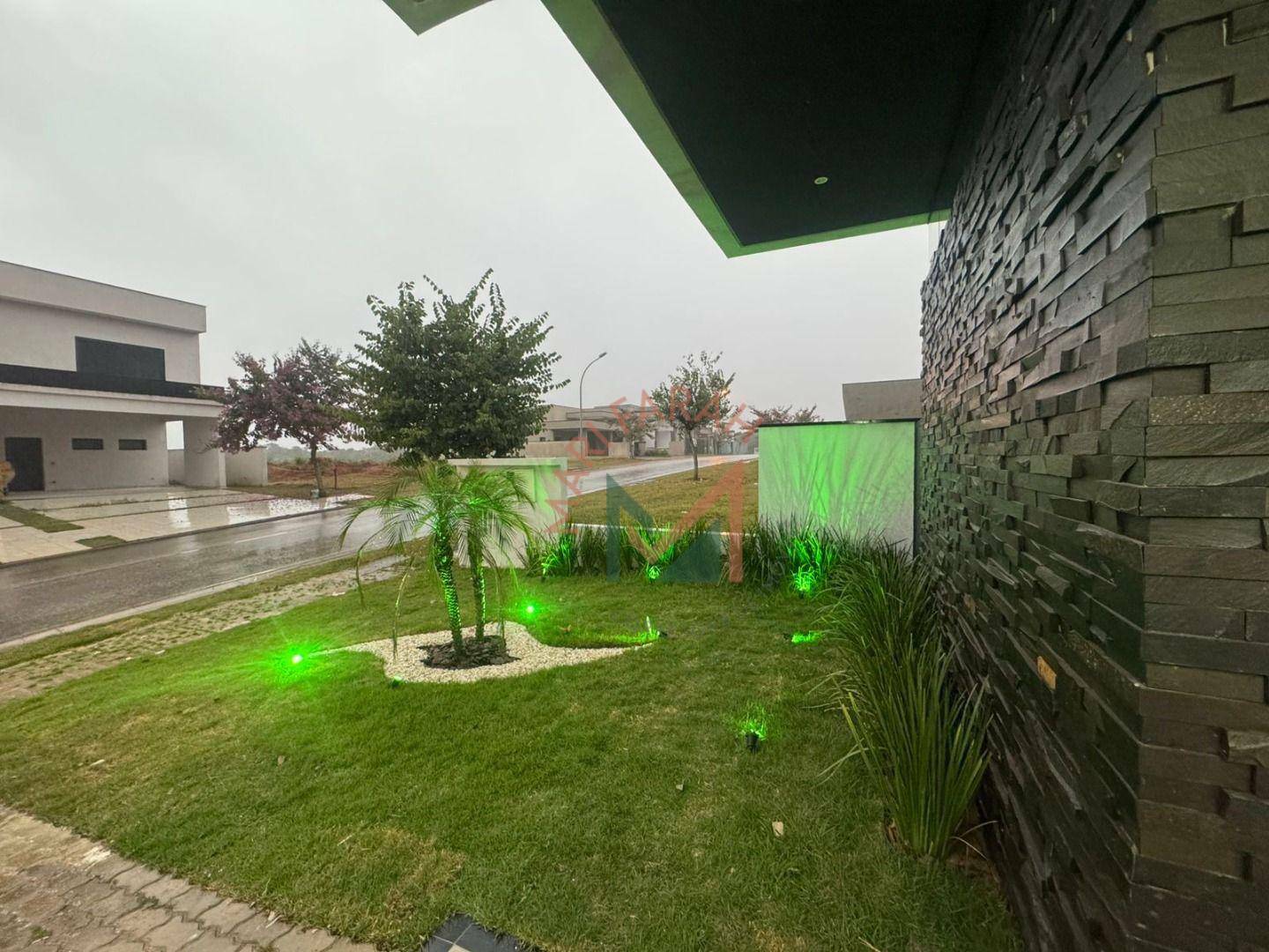 Casa de Condomínio à venda com 3 quartos, 350m² - Foto 1