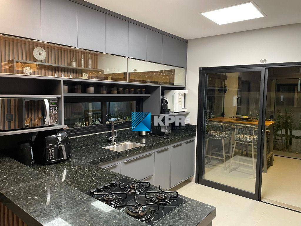 Casa de Condomínio à venda com 4 quartos, 260m² - Foto 4