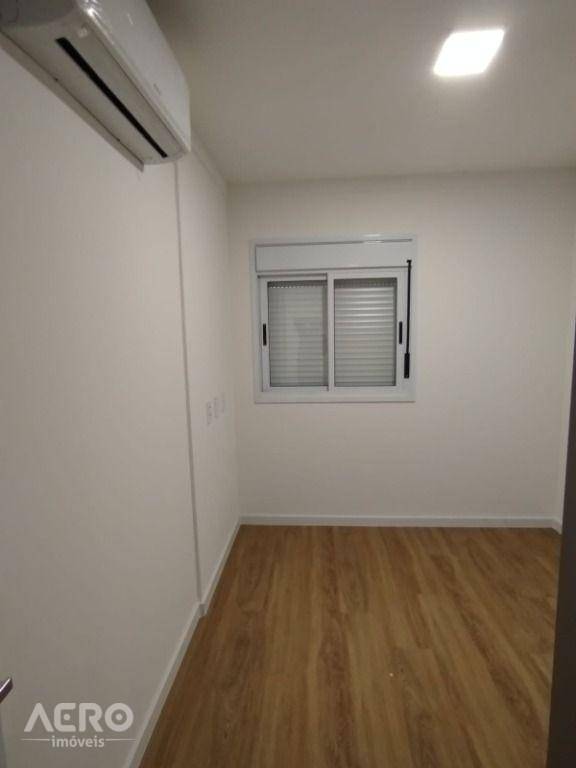 Apartamento para alugar com 2 quartos, 86m² - Foto 9