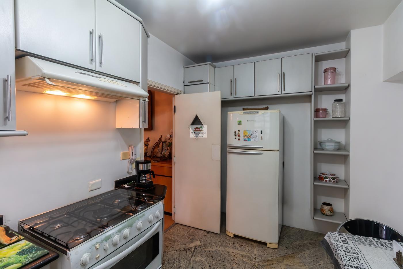 Apartamento à venda com 3 quartos, 188m² - Foto 25