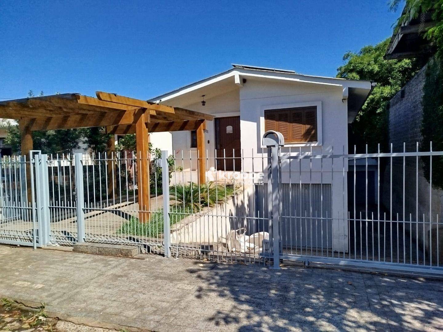 Casa para alugar com 4 quartos, 180m² - Foto 1