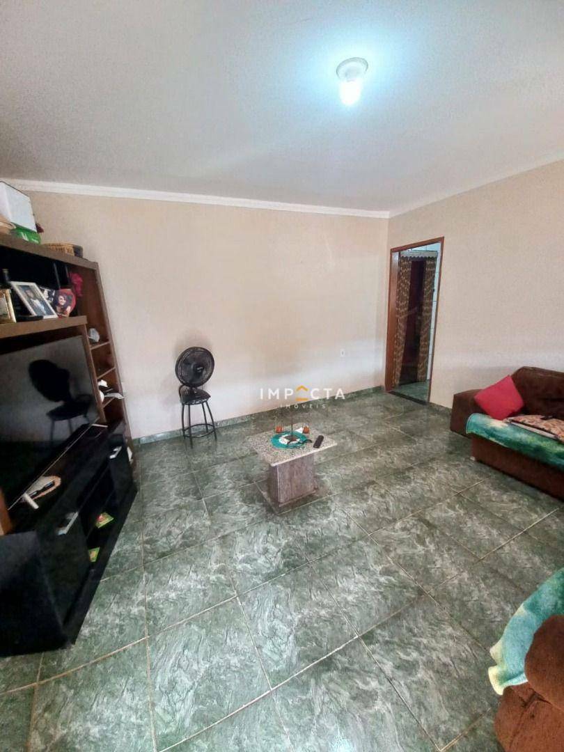 Chácara à venda com 3 quartos, 90m² - Foto 3