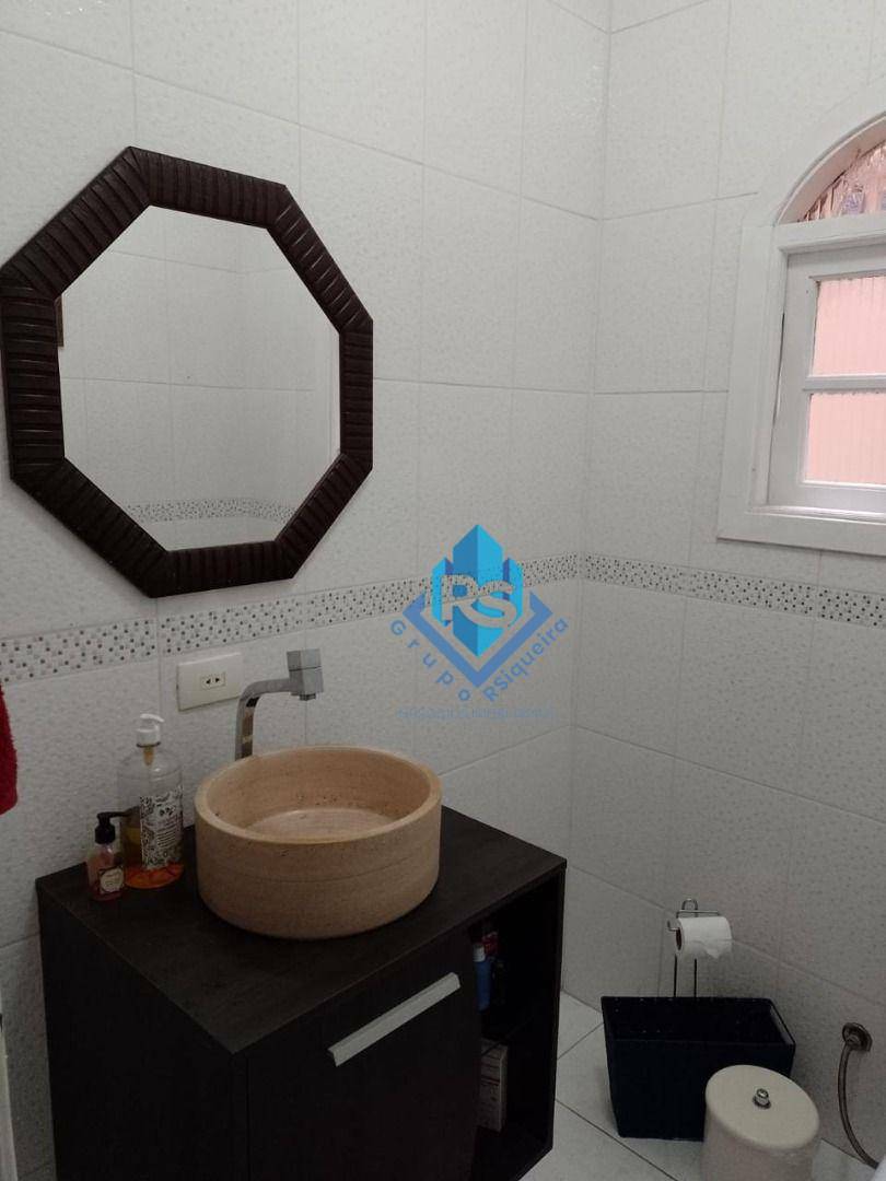 Sobrado à venda e aluguel com 3 quartos, 225M2 - Foto 20