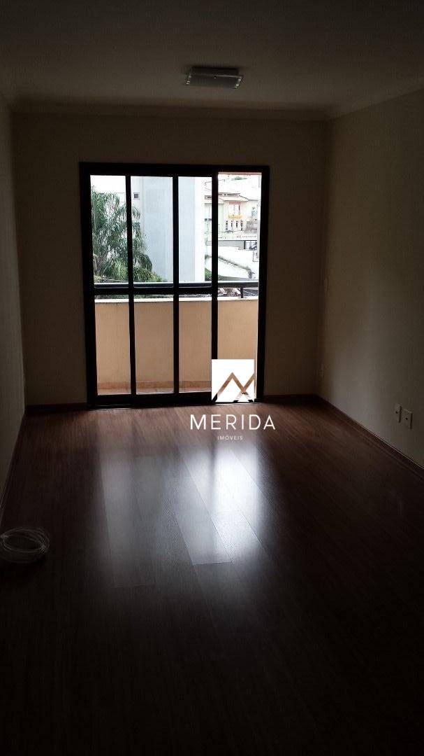 Apartamento para alugar com 3 quartos, 75m² - Foto 2