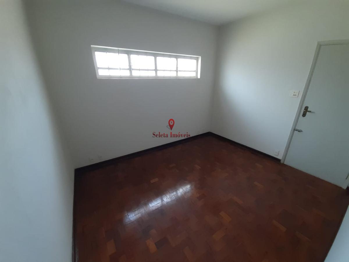 Casa à venda com 3 quartos, 450m² - Foto 9