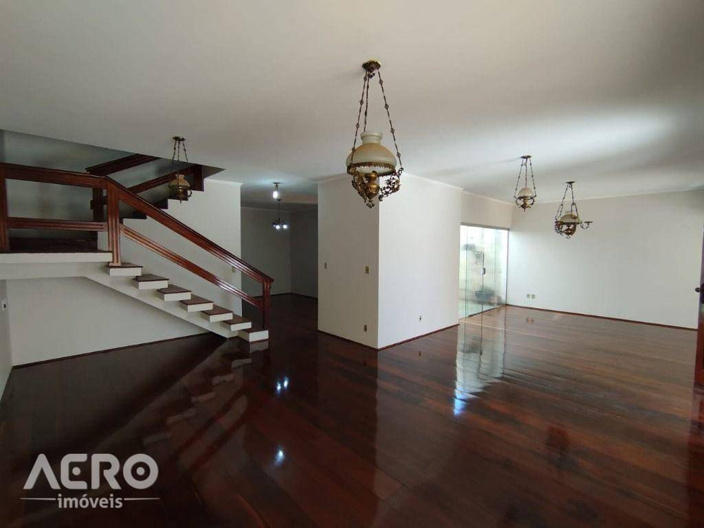 Casa, 6 quartos, 350 m² - Foto 4