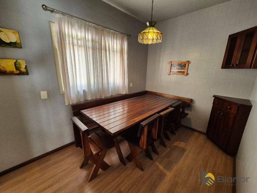 Casa à venda com 3 quartos, 180m² - Foto 8