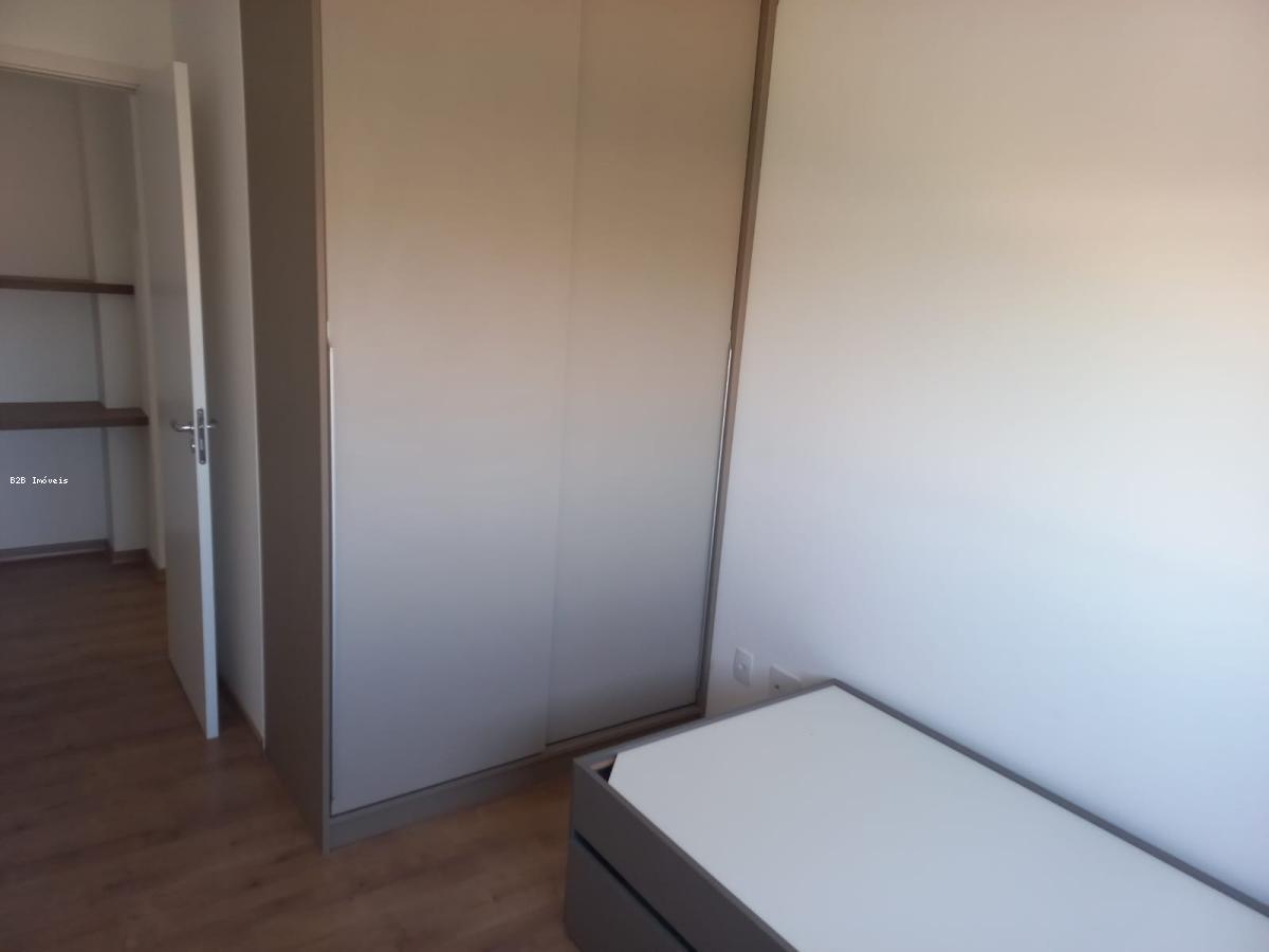 Apartamento à venda com 2 quartos, 64m² - Foto 17