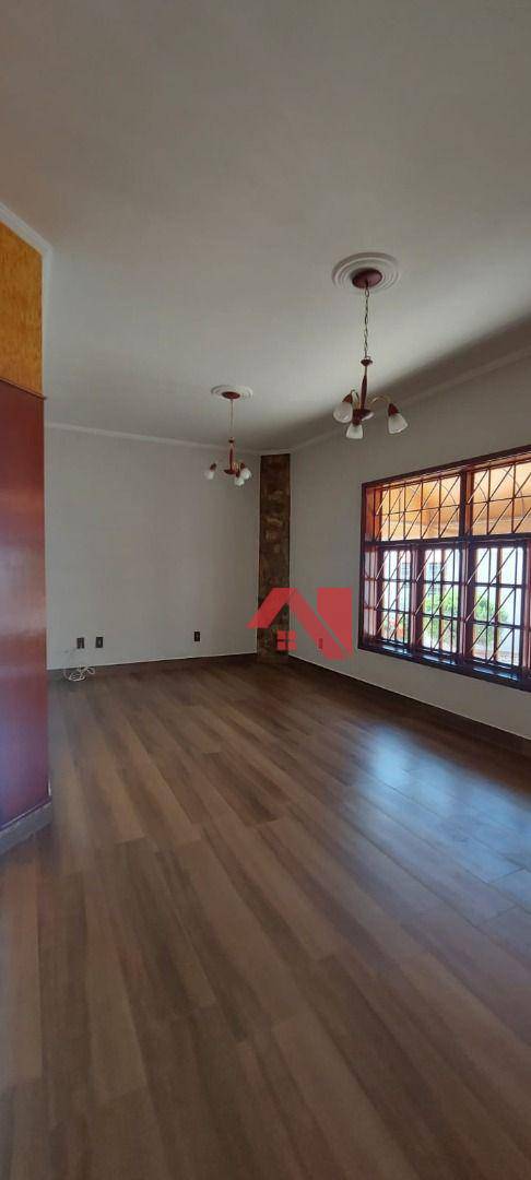 Casa à venda com 3 quartos, 180m² - Foto 4