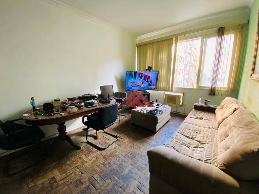 Apartamento à venda com 3 quartos, 127m² - Foto 7