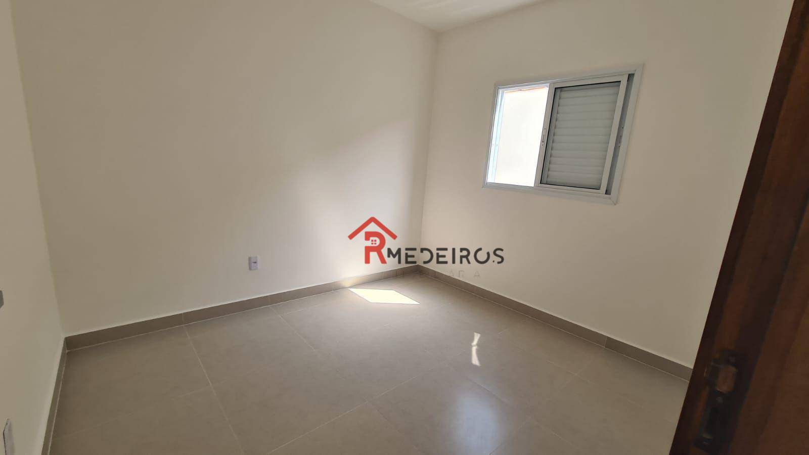 Casa à venda com 2 quartos, 45m² - Foto 10