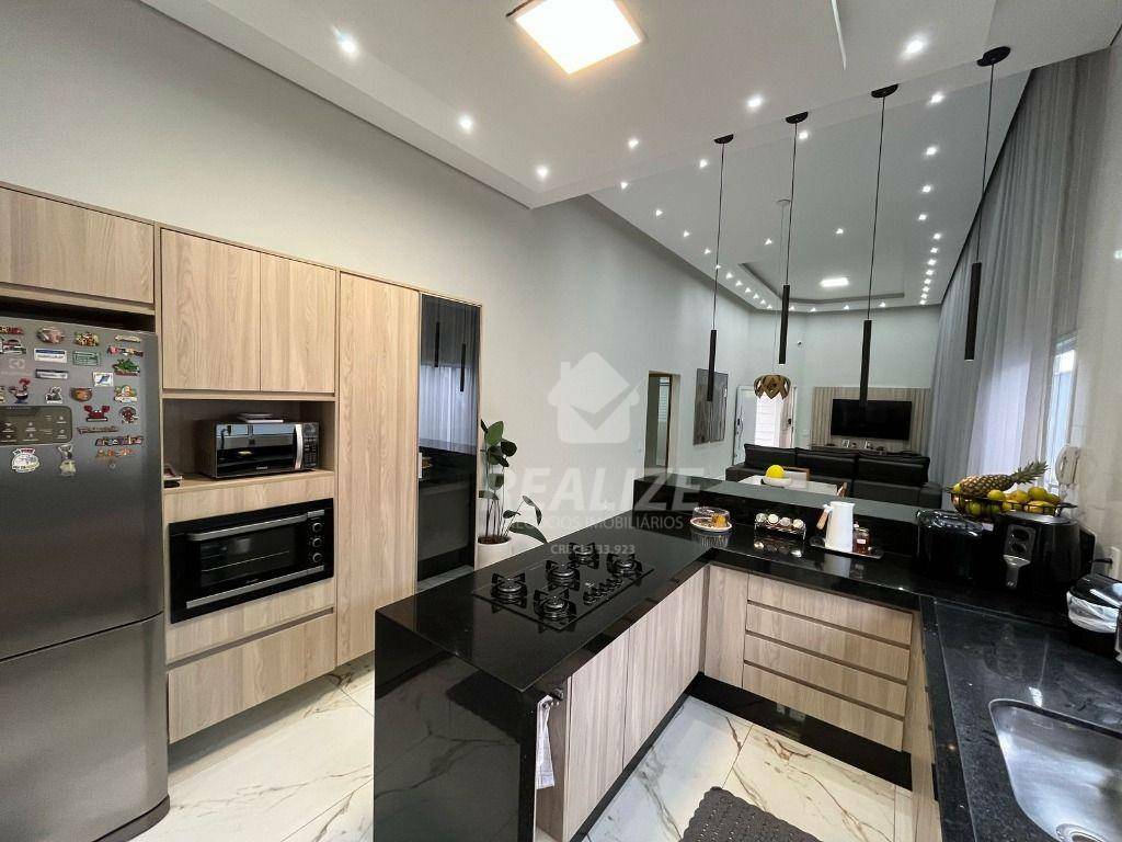 Casa à venda com 3 quartos, 210m² - Foto 12