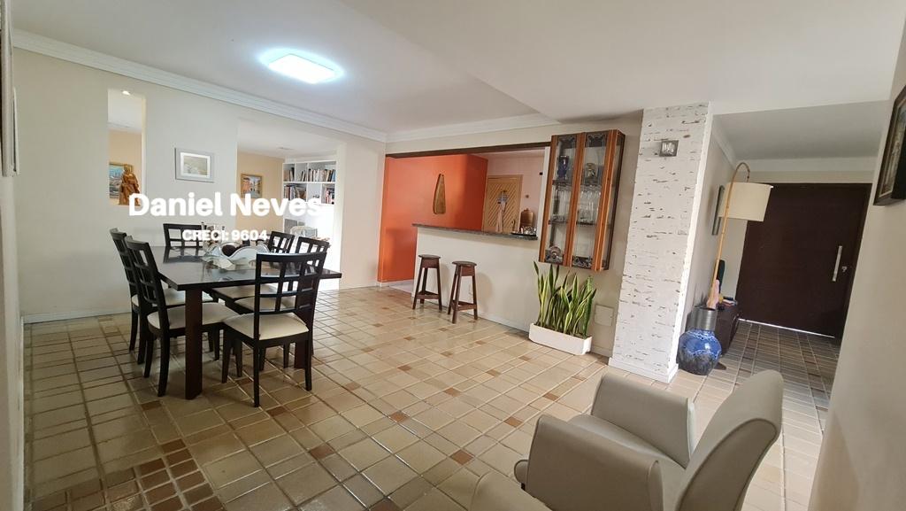 Casa à venda com 5 quartos, 309m² - Foto 16