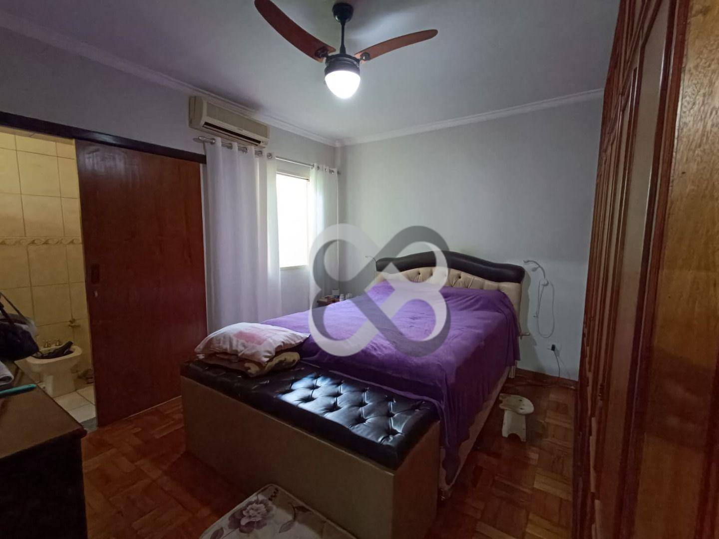 Casa à venda com 4 quartos, 217m² - Foto 12