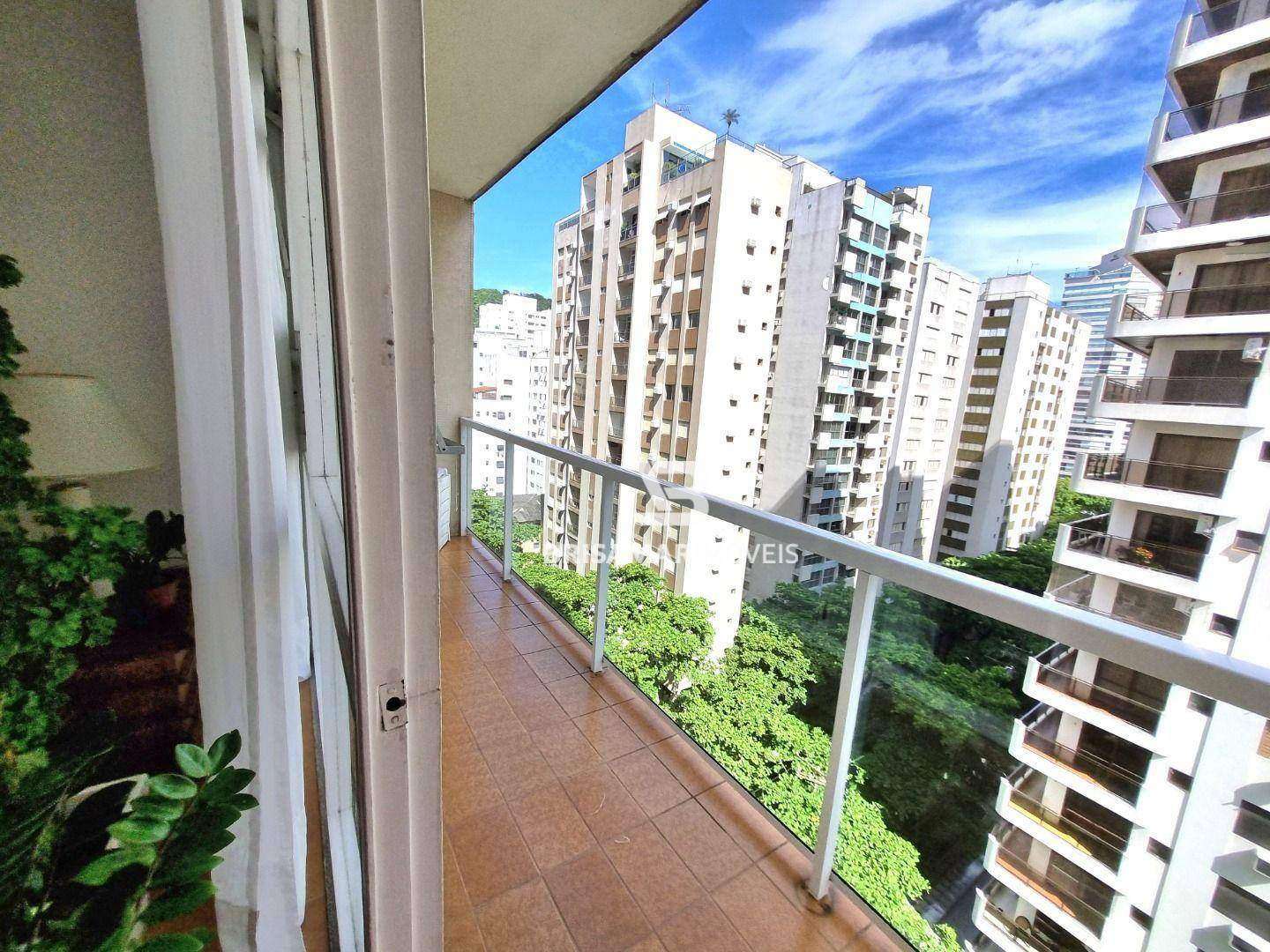 Apartamento à venda com 3 quartos, 160m² - Foto 13