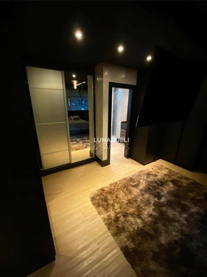 Casa à venda com 3 quartos, 1000m² - Foto 17