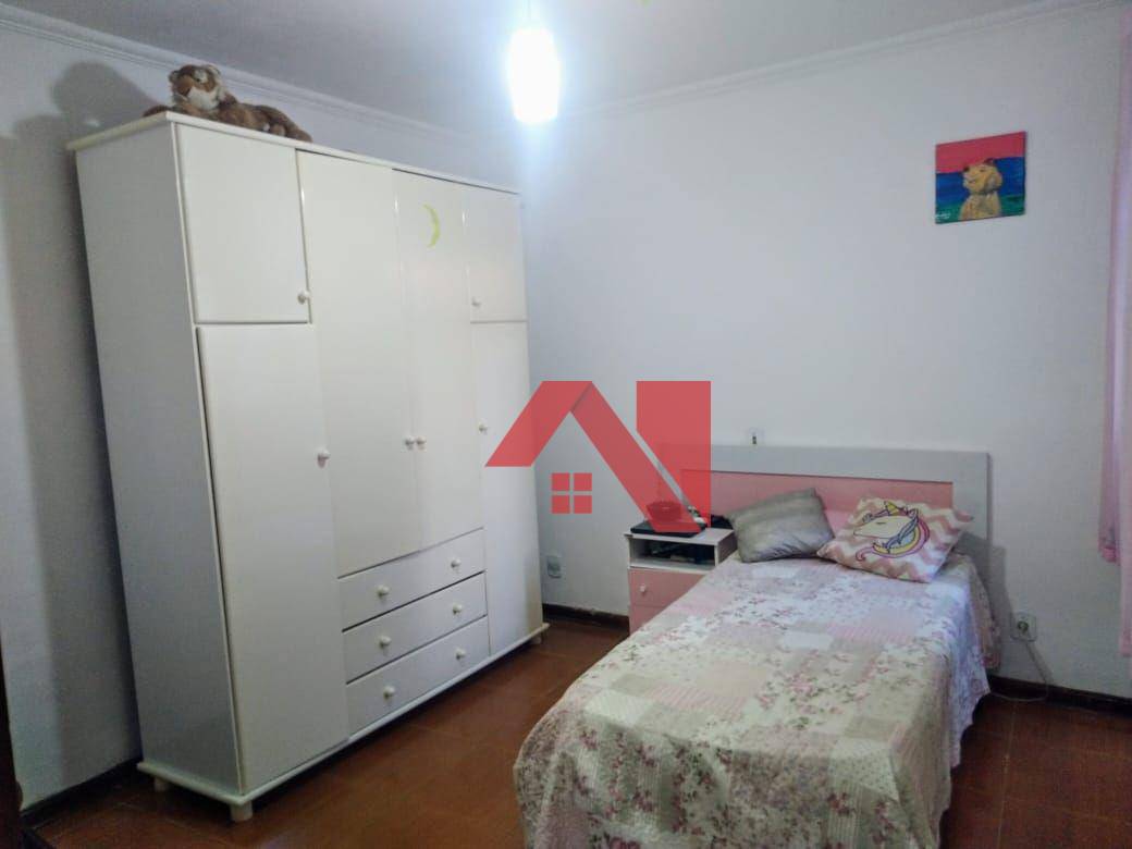 Casa à venda com 3 quartos, 138m² - Foto 4