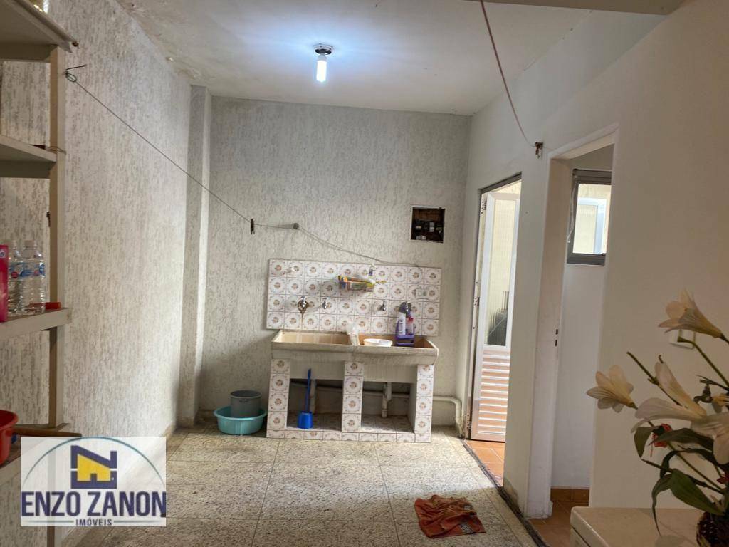 Casa à venda com 3 quartos, 370m² - Foto 21