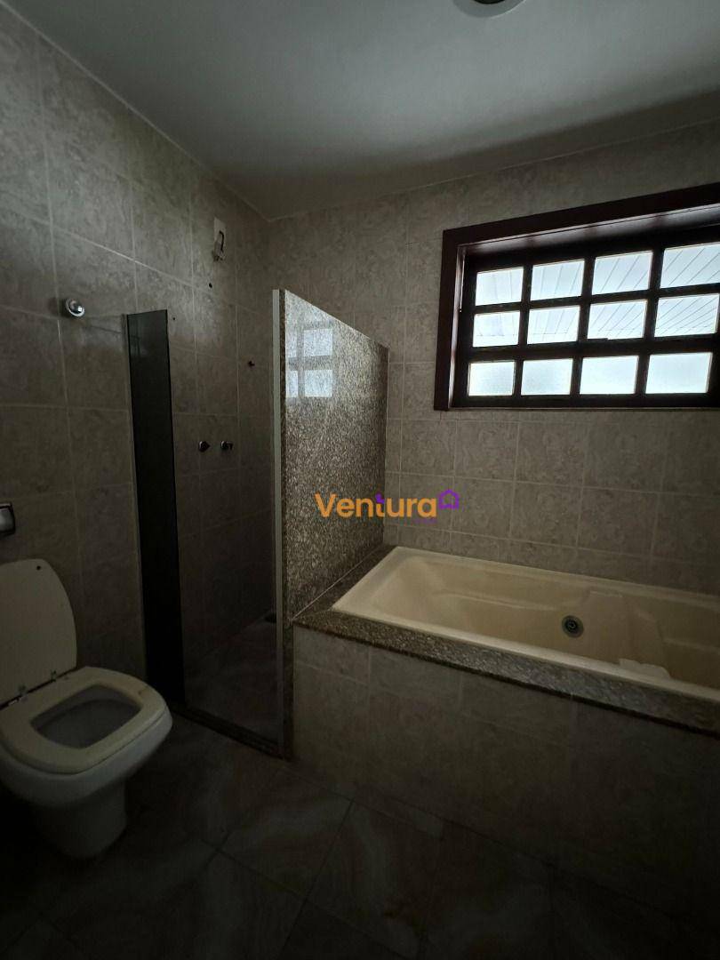 Casa à venda e aluguel com 4 quartos, 210m² - Foto 15