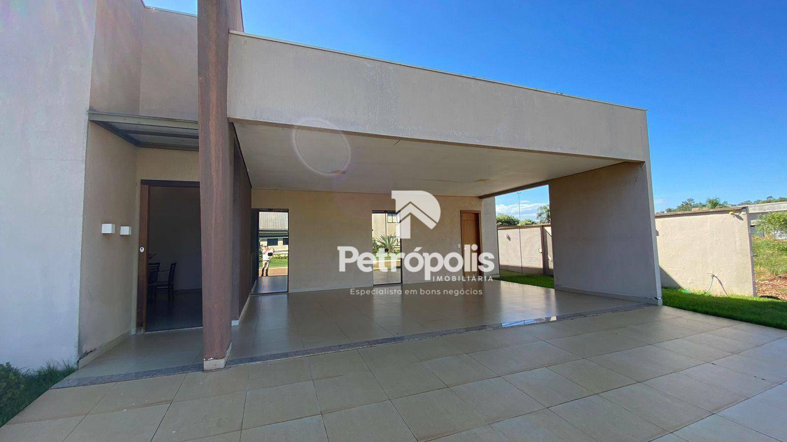 Casa de Condomínio à venda com 5 quartos, 370m² - Foto 4