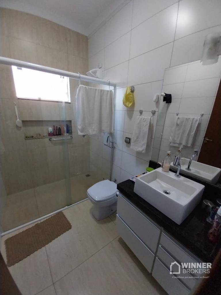 Casa de Condomínio à venda com 4 quartos, 231m² - Foto 13