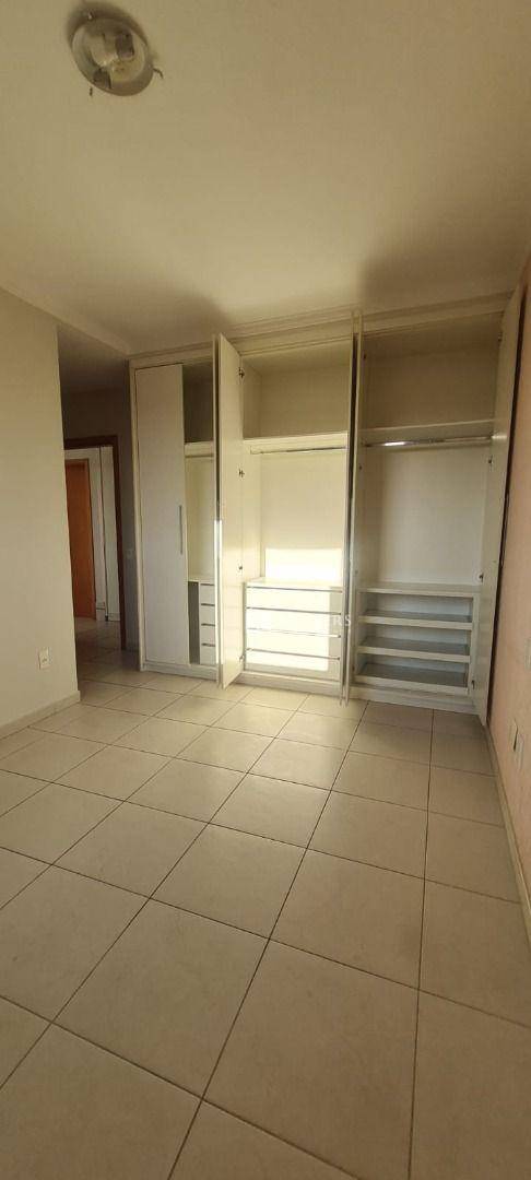 Apartamento para alugar com 3 quartos, 102m² - Foto 12