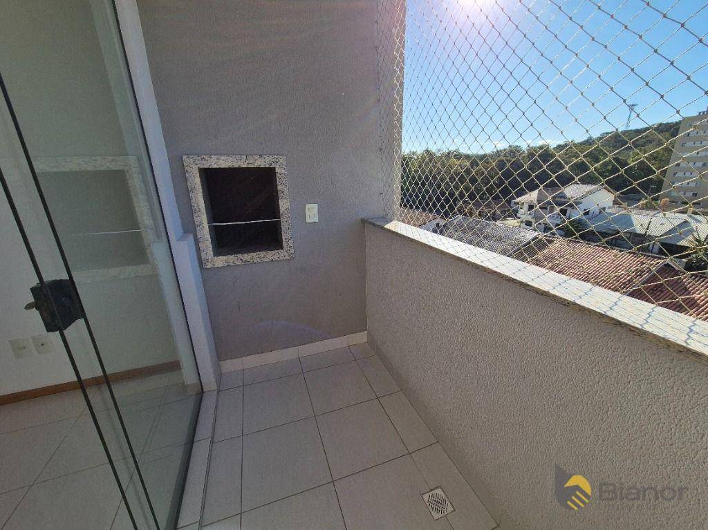 Apartamento para alugar com 2 quartos, 70m² - Foto 6