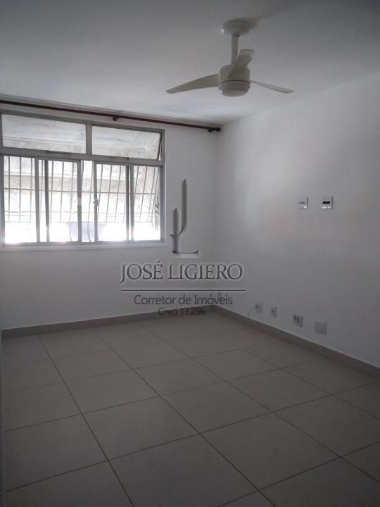 Apartamento à venda com 2 quartos, 75m² - Foto 1