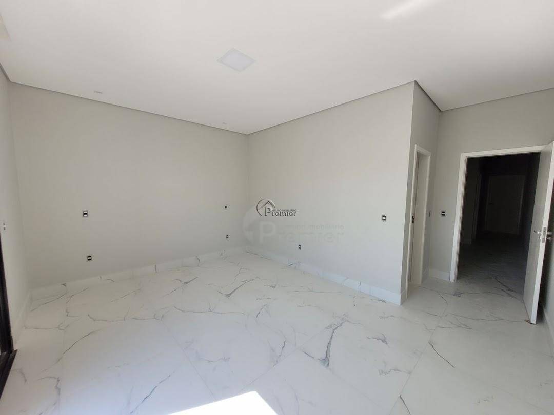 Casa à venda com 3 quartos, 206m² - Foto 16