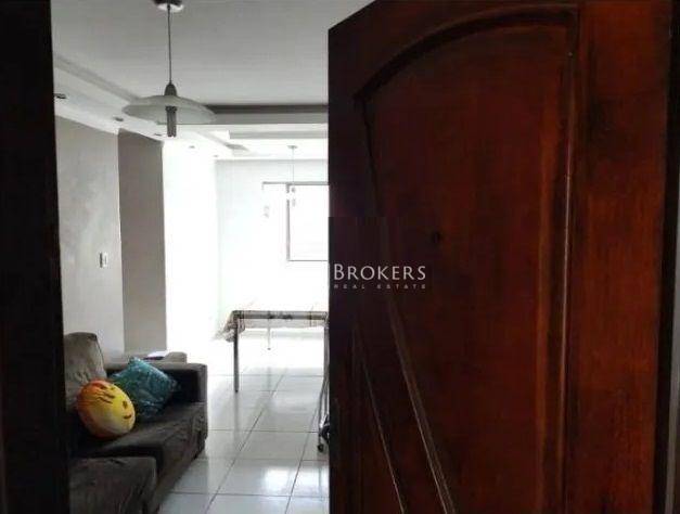 Apartamento à venda com 3 quartos, 80m² - Foto 2