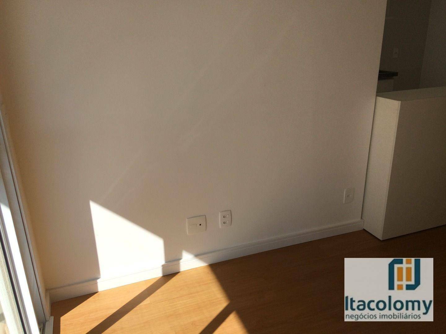 Apartamento à venda com 2 quartos, 62m² - Foto 8