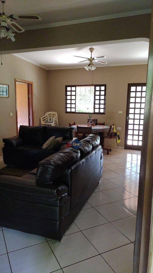 Chácara à venda com 3 quartos, 240m² - Foto 21